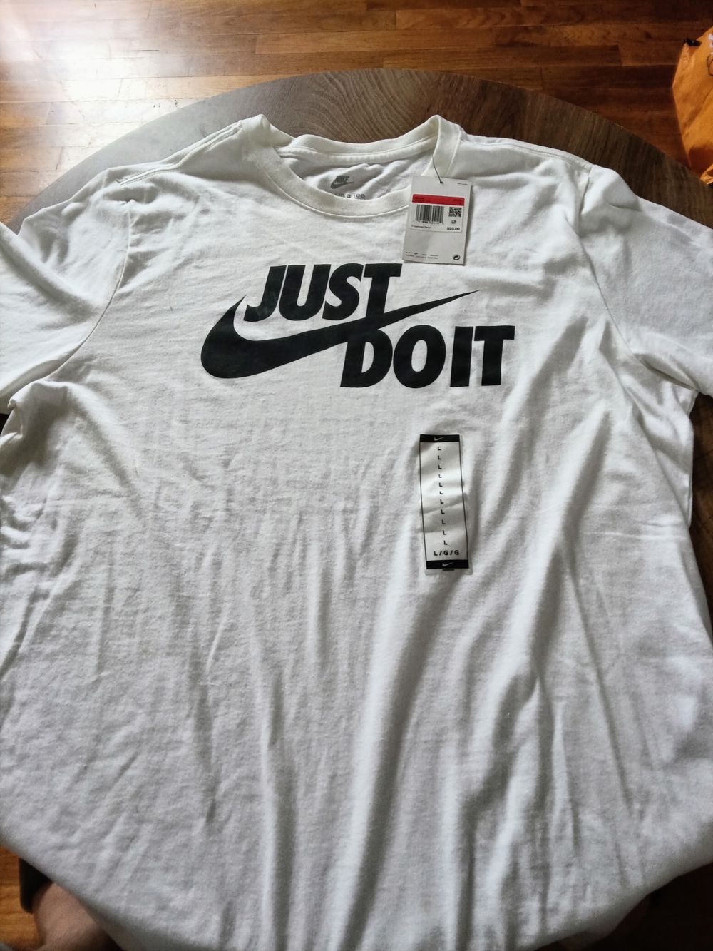 Men's Nike T-shirt Size L